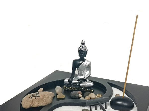 Zen - Garten mit Yoga Figur YinYang Zeichen Fengshui Nr:YH 173